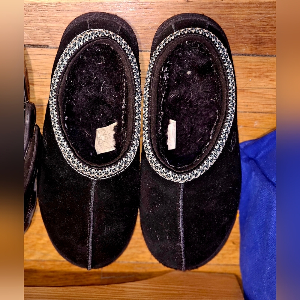 Ugg Black Slides Youth Size 5